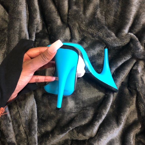 Yandy 5” UV Reactive Slide Neon Baby Blue Heels - Picture 3 of 8